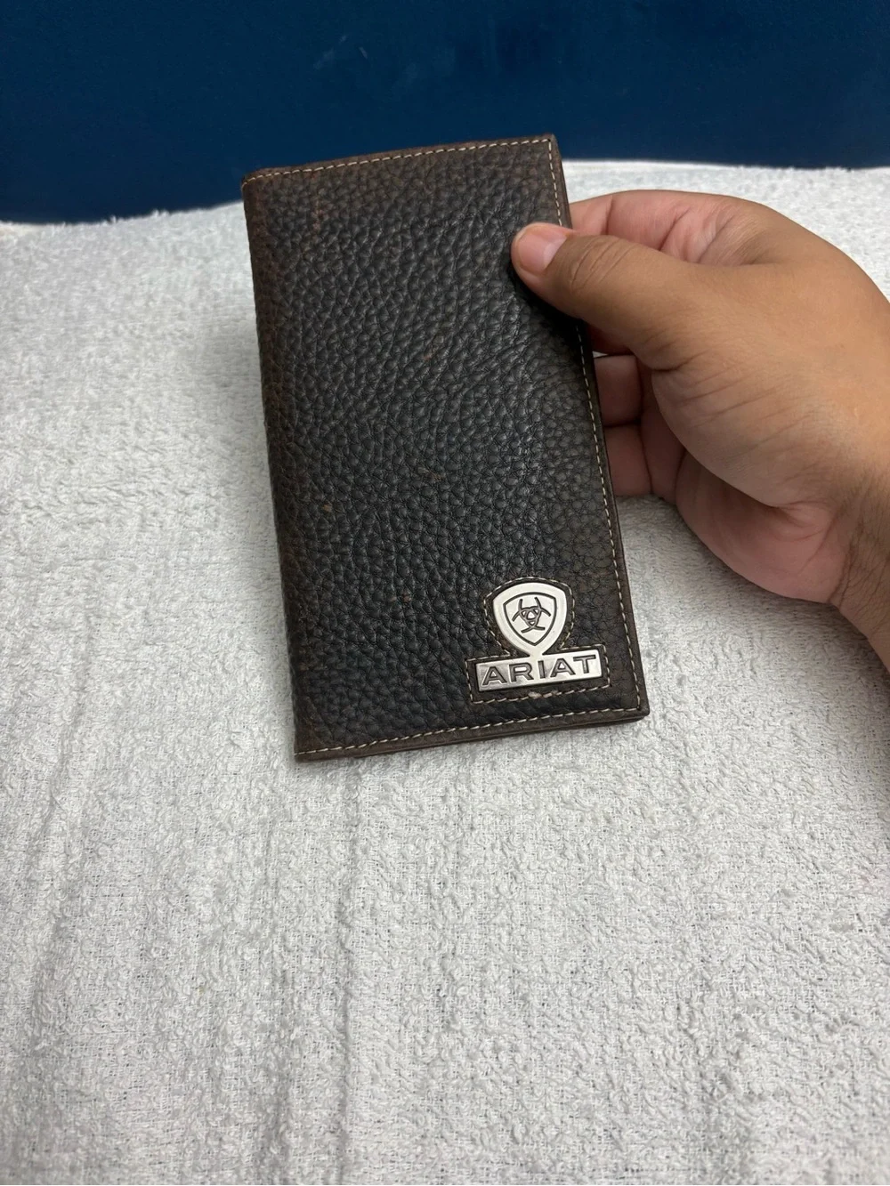 Ariat Dark Brown Textured Leather Card & Key Holder